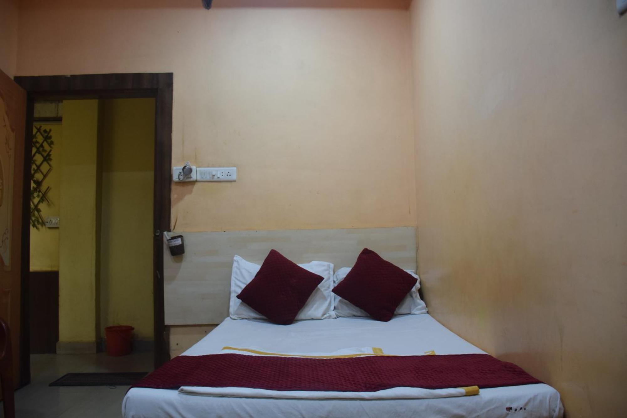 Hotel Thakur Ji Бхопал Екстер'єр фото